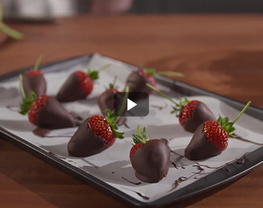 Comment faire des fraises trempées dans le chocolat