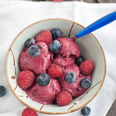 Creamy Berry Ice Cream