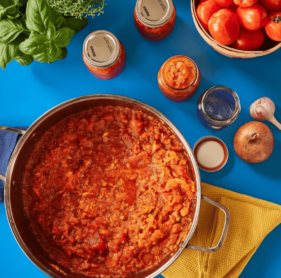 Sauce aux tomates italiennes fraîches, avec thym et basilic