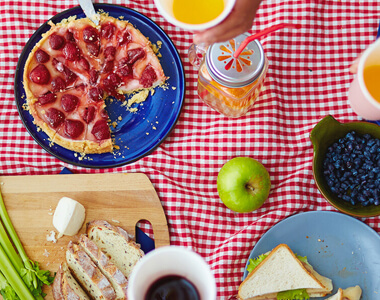 Outdoor Eating: 6 Hot Ideas for Cool Meals