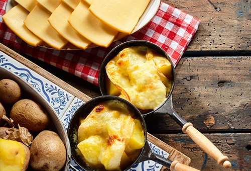 EVERYTHING YOU NEED FOR FONDUE AND RACLETTE!