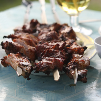 Beef Mini-Brochettes with Mustard and Honey