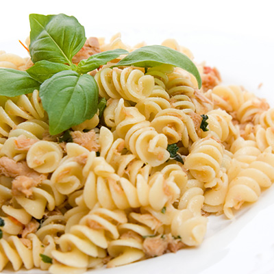 Rotini au thon et aux olives noires