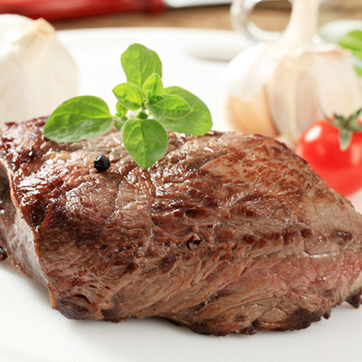 Tournedos de dindon, sauce tomate et basilic