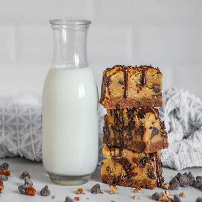 Maple Pecan Chocolate Chip Cookie Bars