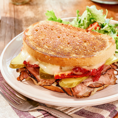 Bouchées de grilled cheese au rôti de bœuf à la brésilienne