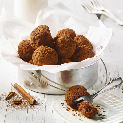 Frozen Yogurt and Nut Butter Energy Balls 