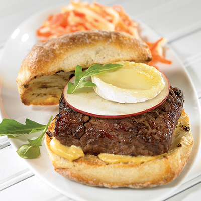 Burger au chèvre fondant et à la pomme