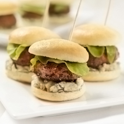 Mini burger de viande chevaline, champignons et fromage Presqu’île