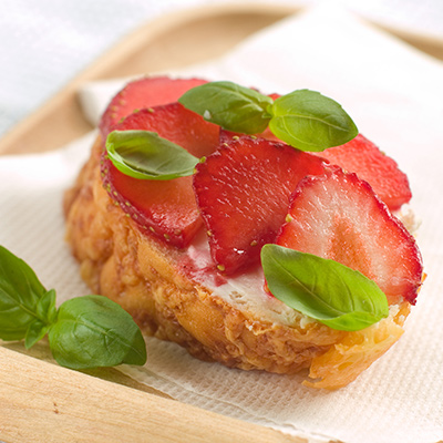 Canapés de Gouda à la salsa aux fraises