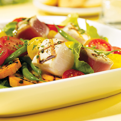 Espadon grillé en salade