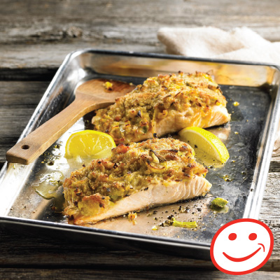 Filet de saumon grillé à la garniture de crabe, poireau et fromage de chèvre