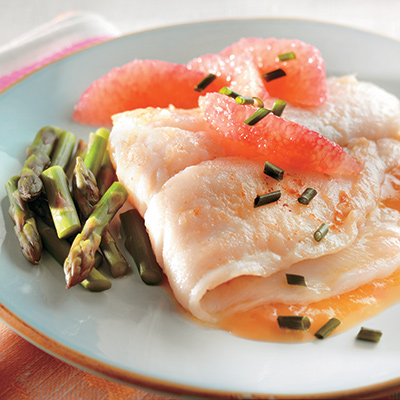 Pangasius fillets with maple syrup and grapefruit