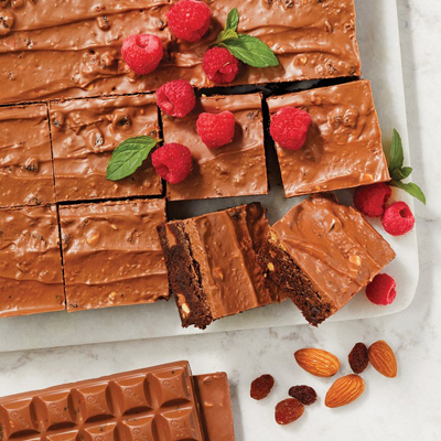CADBURY DAIRY MILK Fudgy Chocolate Chunk Brownies