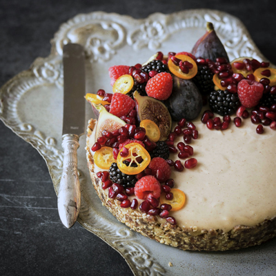 No-Bake Creamy Cashew and Maple Cake