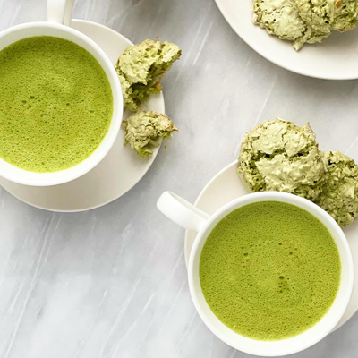 Latte matcha au lait d'amande