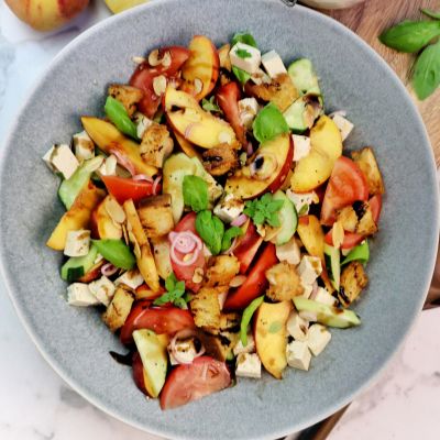 Panzanella with marinated tofu and peaches