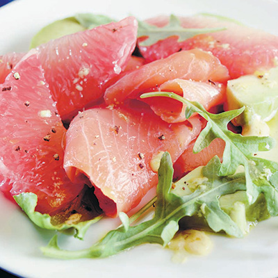 Avocado, Pomelo and Smoked Salmon Salads Avocado, Pomelo and Smoked Salmon Salad