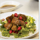 Salade tiède de foies de volaille poêlés et canneberges