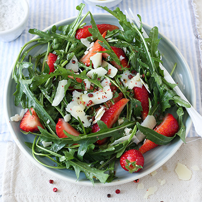 Strawberry and Parmesan arugula salad