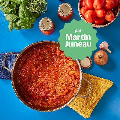 Fresh Italian tomato sauce with thyme and basil