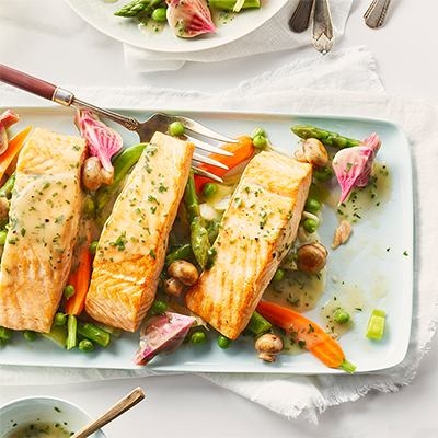 Saumon avec légumes du printemps
