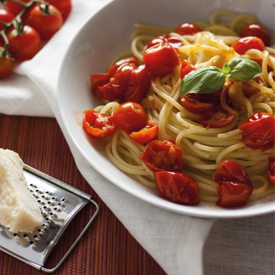 Spaghettini with Tomato and Basil Sauce