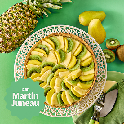 Pie with exotic fruit